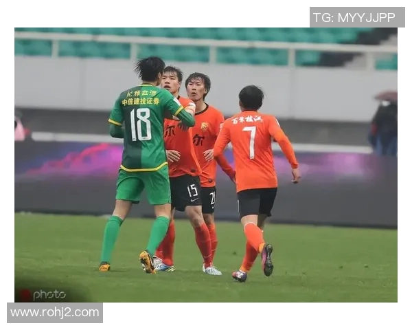 武汉足球队的节奏与发展探讨:从历史到未来的全景分析 武汉足球队的节奏与发展探讨:从历史到未来的全景分析