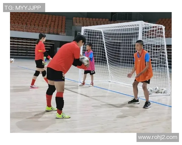 足球明星训练秘籍揭秘视频分享助你提升球技与体能