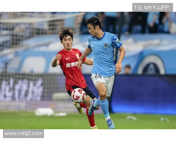 上海足球队荣登实力排行榜首位引领全国足球新风潮